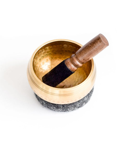Hand‐Hammered Brass Singing Bowl 4" Set