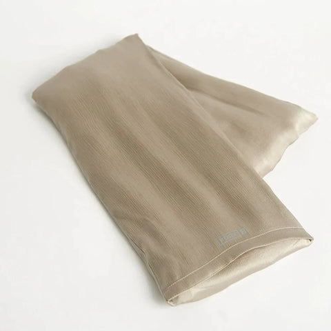 the silk recovery pillow
